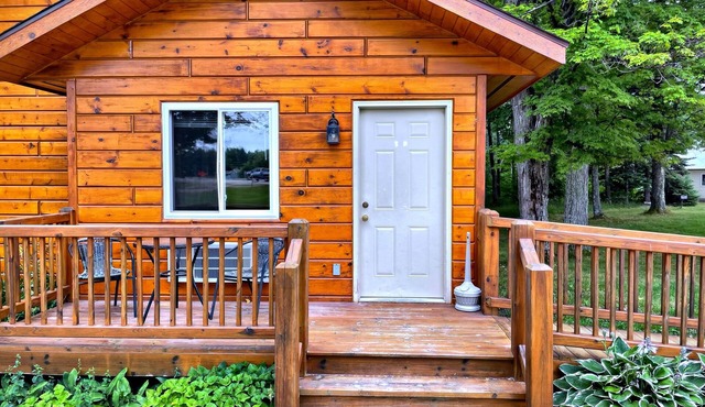 2 bedroom cottage 2.5 miles from Munising, MI and the Pictured Rocks Cruises.