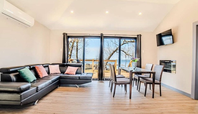 2 Bedroom Cottage #3: Willow Bay