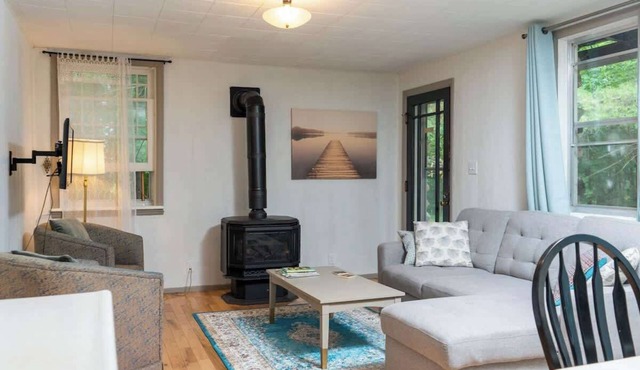 2-Bedroom Cottage #4 "Bradd"