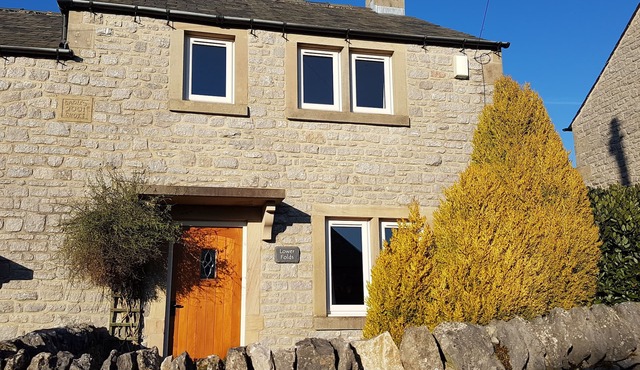 2 Bedroom Cottage In The Heart Of The Peak District, 2.5 Miles From Bakewell