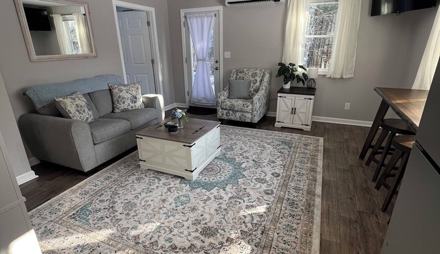 2-bedroom cottage in delightful Deer Isle with cozy charm