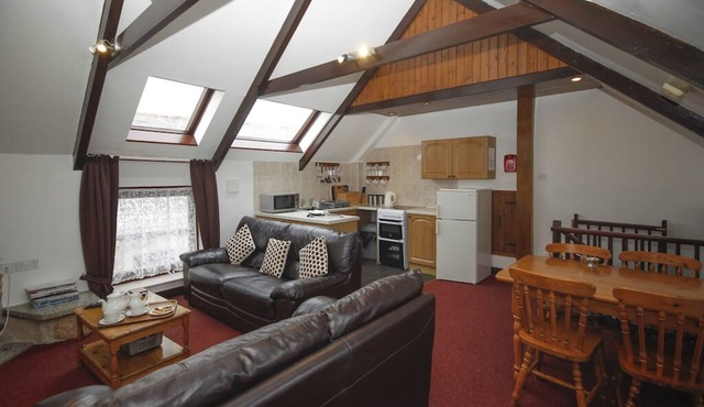 2 Bedroom cottage on Bodmin Moor with views of lakes and moorland