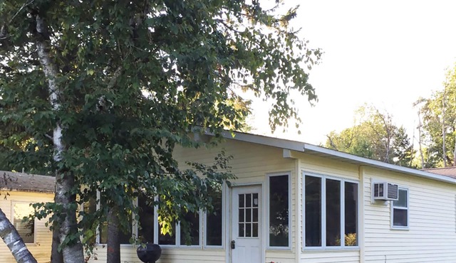 2 Bedroom Cottage On The Pond