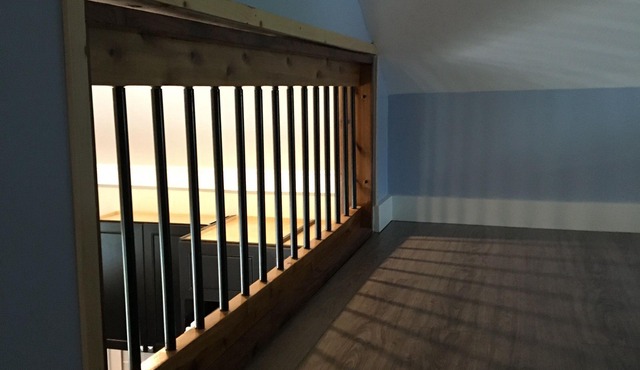 2 bedroom cottage plus a childrens' loft on the stunning Lake Erie shoreline