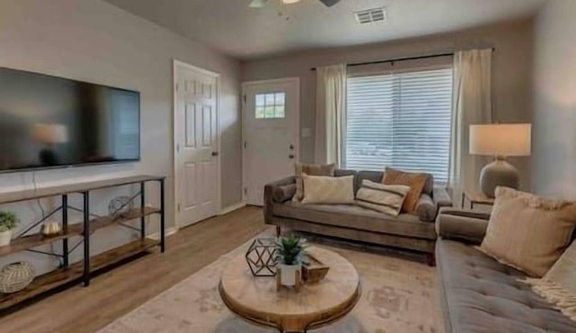 2-Bedroom Cottage w/KING bed
