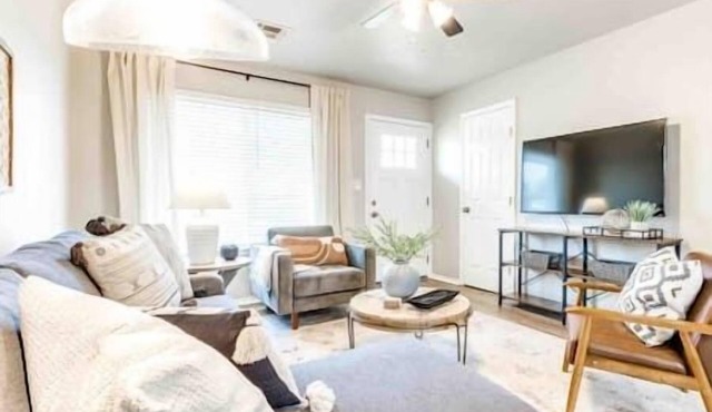 2-Bedroom Cottage w/KING bed