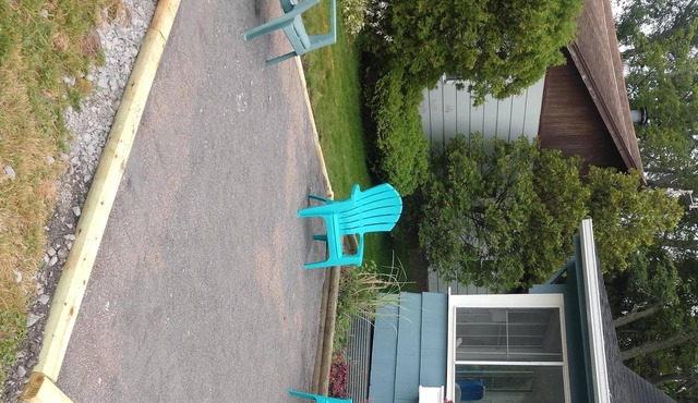 2 bedroom Cottage & Waterfront