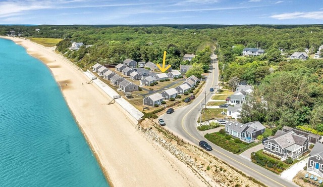 2 Bedroom Cottage With Private Beach Access (1688)