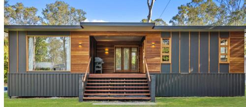 2 Bedroom Cottage with Lagoon pool & spa