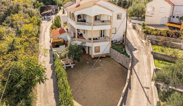 2 bedroom cozy apartment in Lukoran
