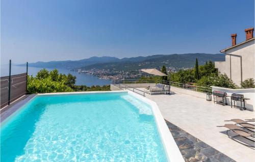 2 Bedroom Cozy Apartment In Rijeka