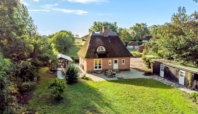 2 bedroom cozy home in øster ulslev