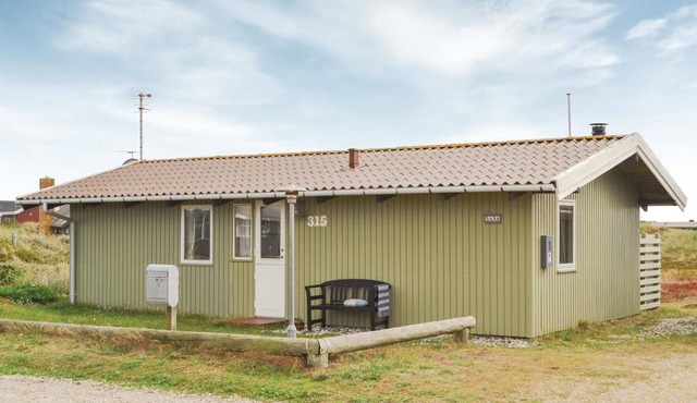 2 bedroom cozy home in Hvide Sande