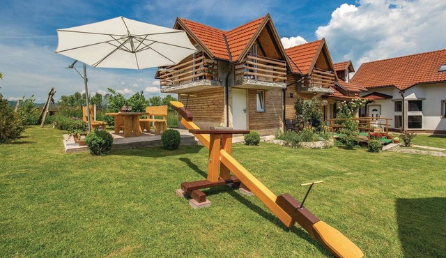 2 bedroom cozy home in Licko Lesce