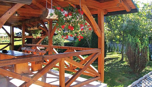 2 bedroom cozy home in Bosiljevo