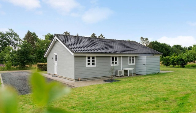 2 bedroom cozy home in Hovborg