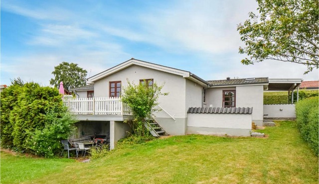 2 Bedroom Cozy Home In Egå