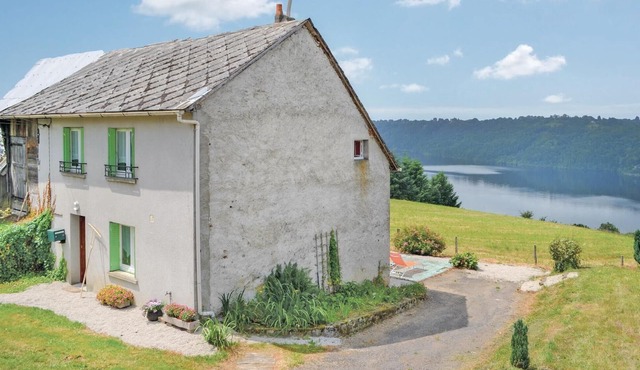 2 bedroom cozy home in Beaulieu