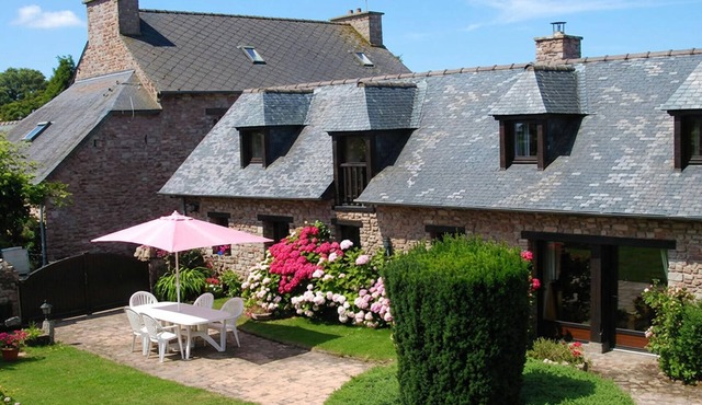 2 bedroom cozy home in Pléhédel