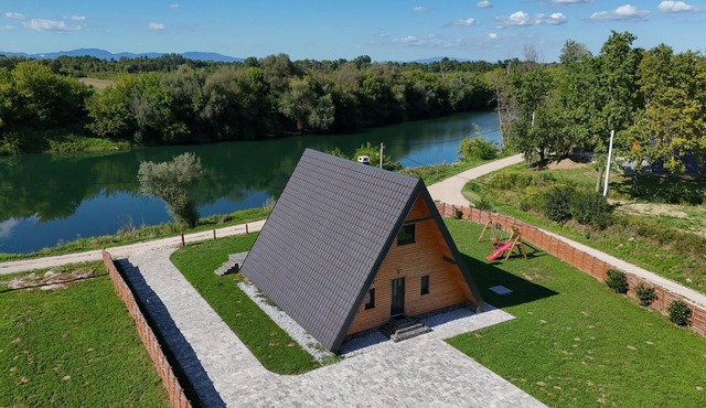 2 bedroom cozy home in Brodani