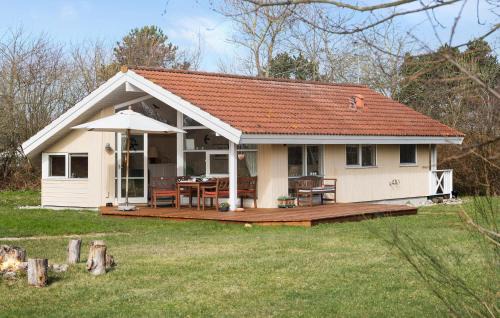 2 Bedroom Cozy Home In Martofte