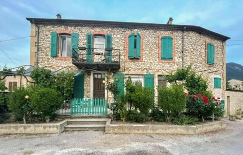 2 Bedroom Cozy Home In Menglon