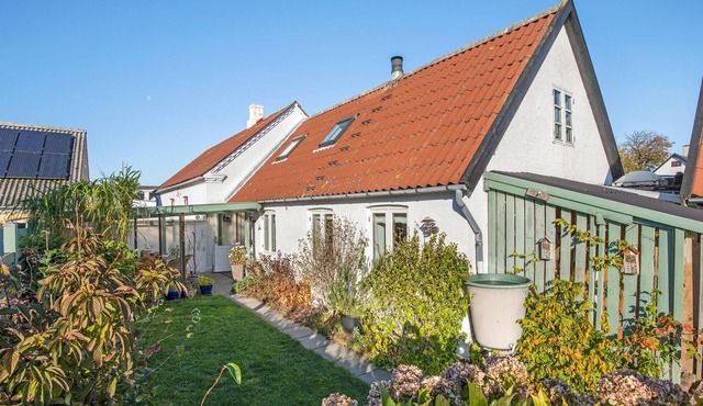 2 bedroom cozy home in Rønne