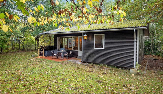 2 bedroom cozy home in Rønne