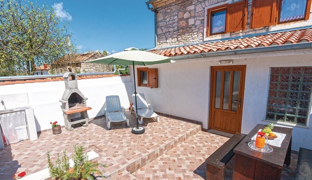2 bedroom cozy home in Rakalj