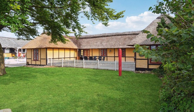 2 bedroom cozy home in Vesløs