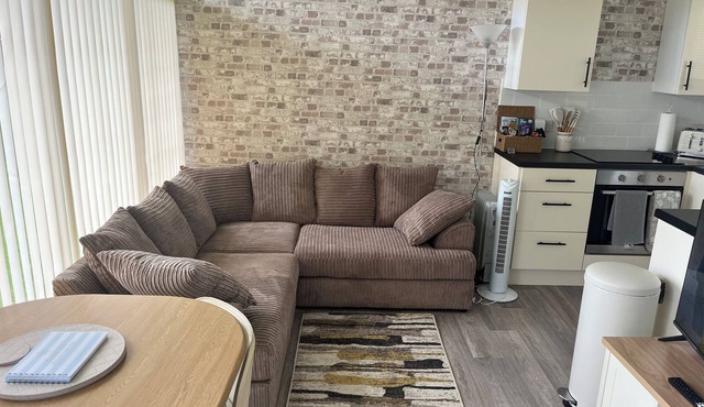 2 bedroom detached chalet, Broadside Chalet Park