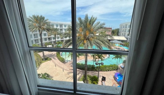 2 Bedroom * Disney * Universal * Epic King & 2 Queens