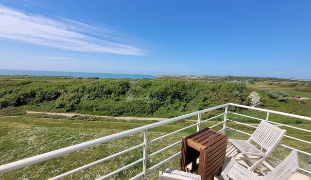 2-Bedroom Duplex with Parking and Pets Allowed