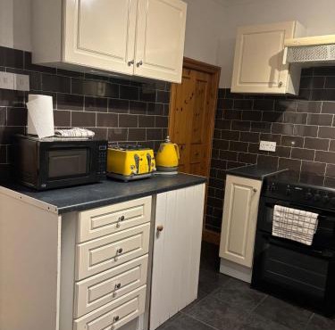 2 Bedroom Entire House near Heathrow Easy Booking