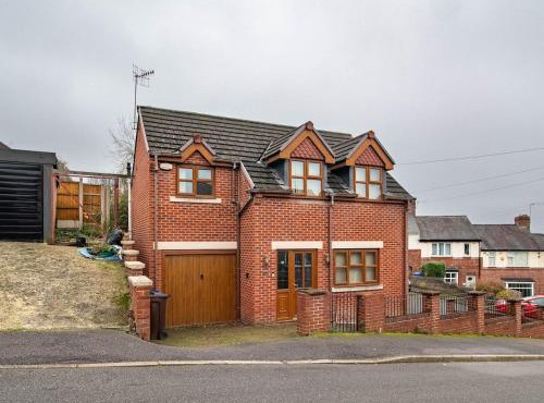 2 bedroom exclusive house in Sheffield