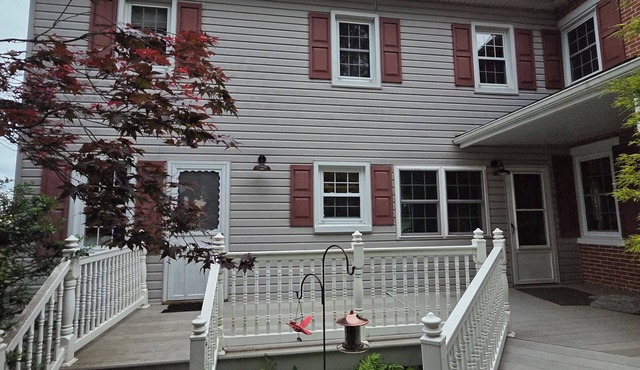 2-bedroom farm guesthouse surrounded by beautiful farmland with cozy charm