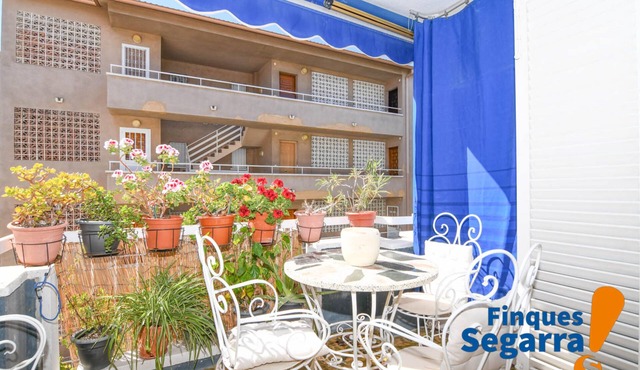 2-bedroom flat, 400m from the beach, in Comarruga