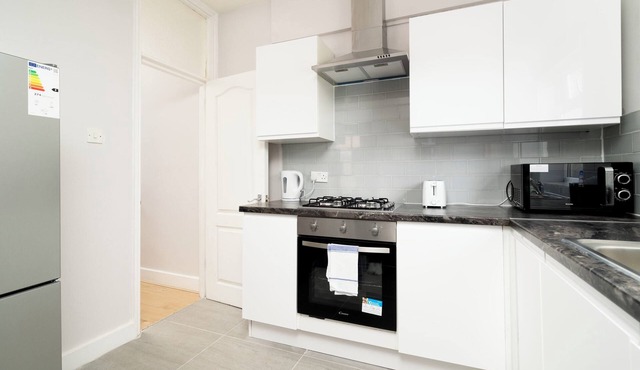 2 bedroom flat near Tottenham Hotspur Stadium
