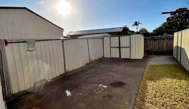 2 Bedroom Flat In Colyton