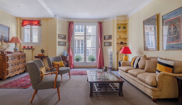 2 BEDROOM FLAT NEAR EIFFEL TOWER 110 sqm