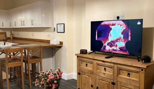 2-bedroom flat walking distance to Cardiff Bay Penarth Town Centre and Marina. n