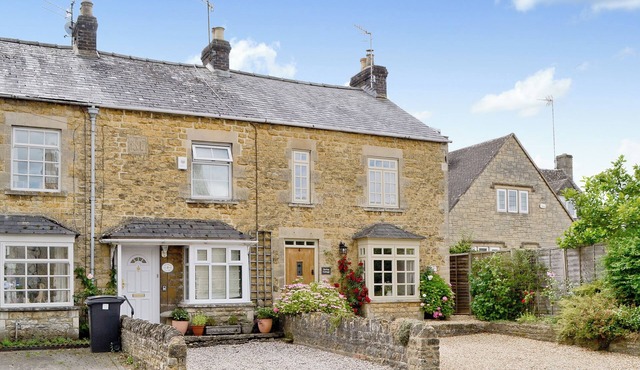 2 bedroom accommodation in Bourton-on-the-Water
