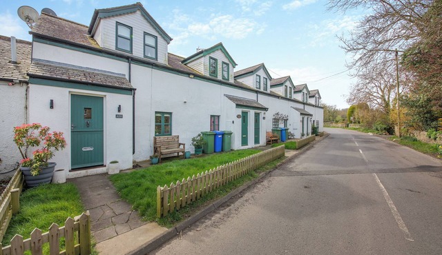 2 bedroom accommodation in Dunstan near Craster