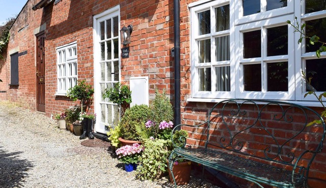 2 bedroom accommodation in Stratford-Upon-Avon