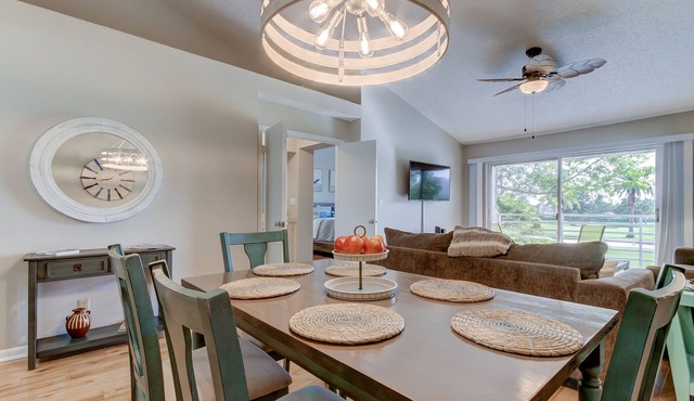 2 Bedroom Golf Course View, Near the Beach!