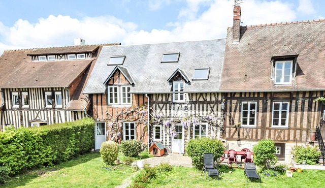 2 bedroom gorgeous home in Le Mesnil-Esnard