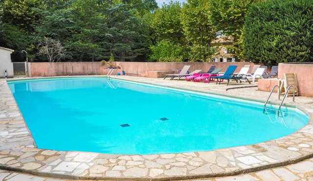 2 bedroom gorgeous apartment in Rustrel