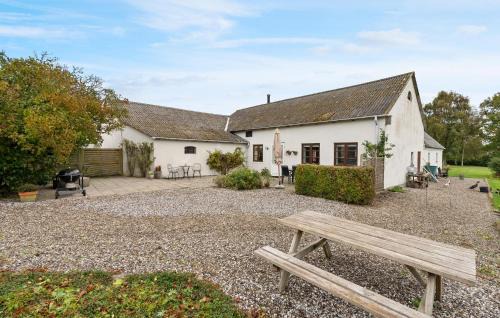 2 Bedroom Gorgeous Apartment In Otterup