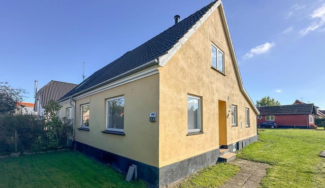 2 bedroom gorgeous home in østermarie