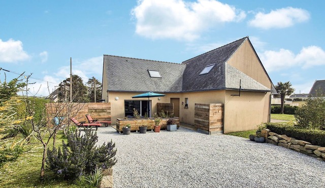 2 bedroom gorgeous home in Saint-Pabu